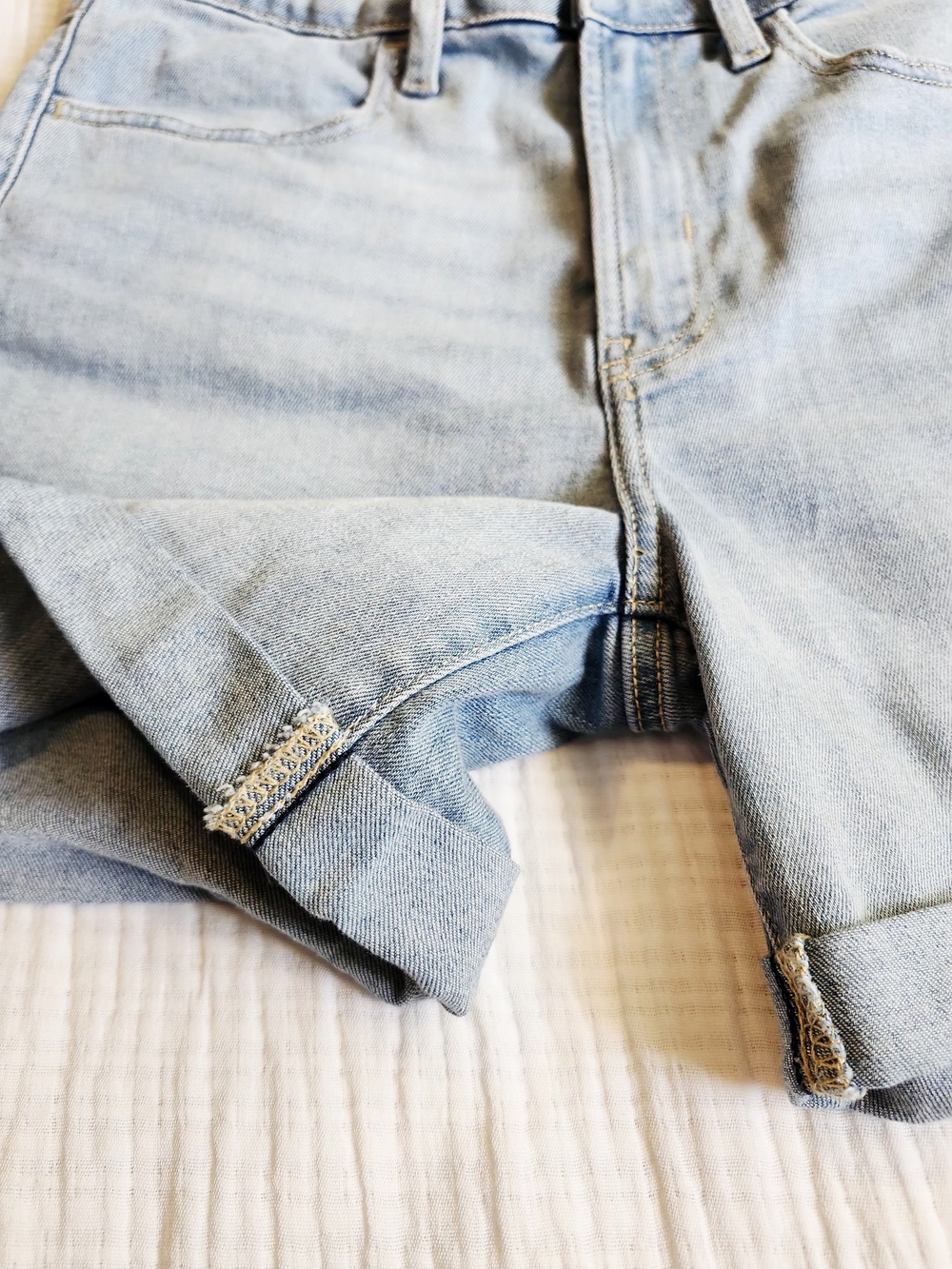 Old Navy Light Wash Denim Cuffed Women's Shorts - Picture 6 of 11